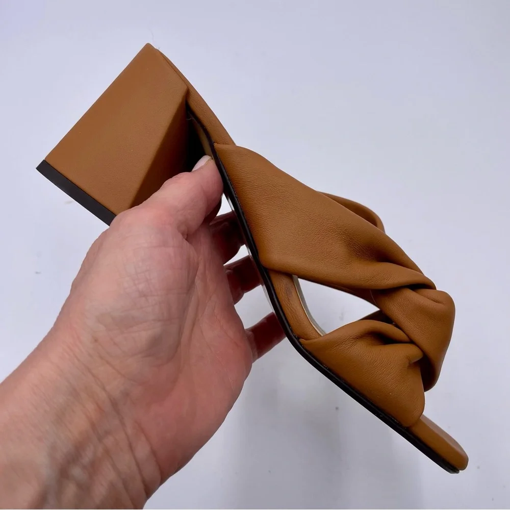 NEW Everlane Desert Tan Leather Day Twist Heel in Size 6.5 - Picture 6 of 14